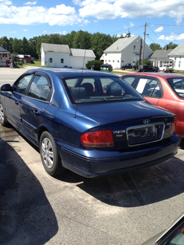 2005 Hyundai Sonata Base