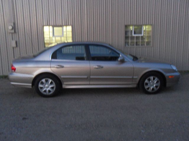 2005 Hyundai Sonata Base