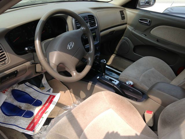 2005 Hyundai Sonata Base
