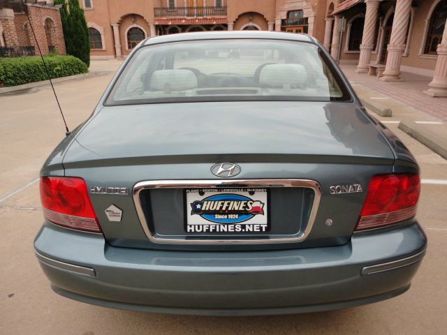 2005 Hyundai Sonata Base