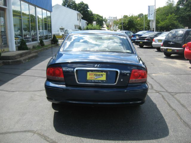 2005 Hyundai Sonata Base