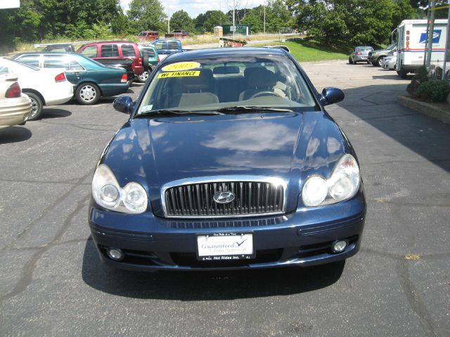 2005 Hyundai Sonata Base
