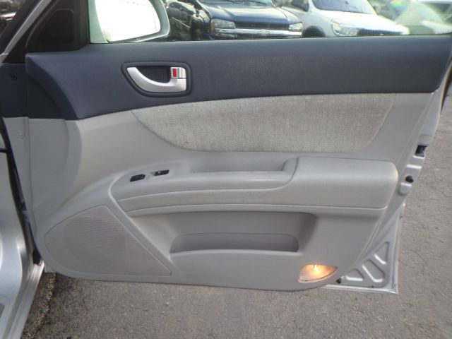 2006 Hyundai Sonata FWD 4dr Sport