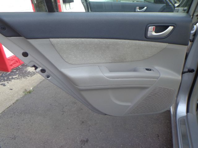 2006 Hyundai Sonata FWD 4dr Sport