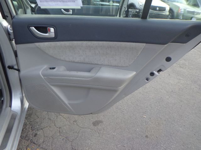 2006 Hyundai Sonata FWD 4dr Sport