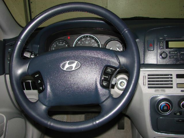 2006 Hyundai Sonata FWD 4dr Sport