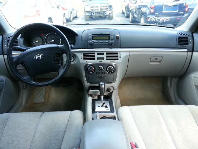 2006 Hyundai Sonata Elk Conversion Van