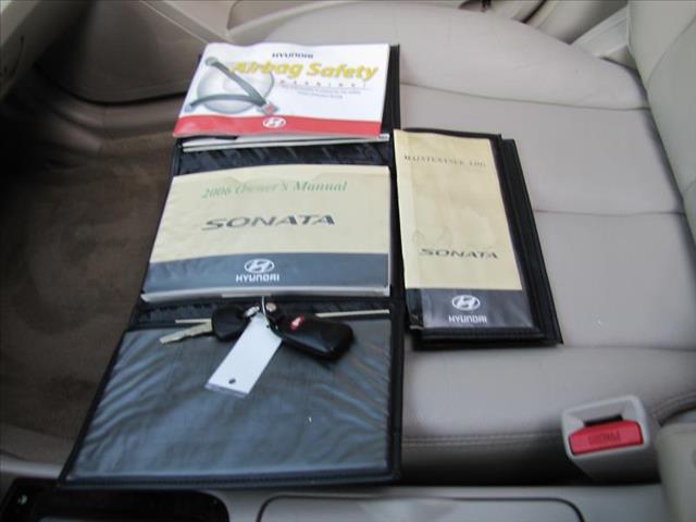 2006 Hyundai Sonata Quad Cab 4x4 Shortbox LS Z71