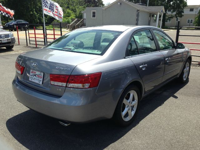 2006 Hyundai Sonata FWD 4dr Sport