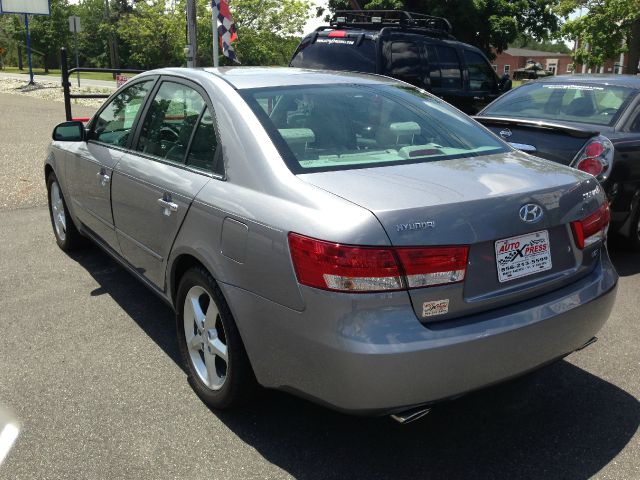 2006 Hyundai Sonata FWD 4dr Sport