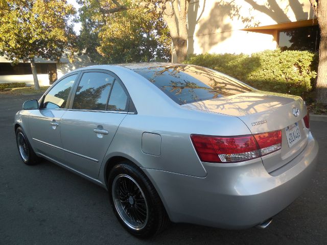 2006 Hyundai Sonata FWD 4dr Sport