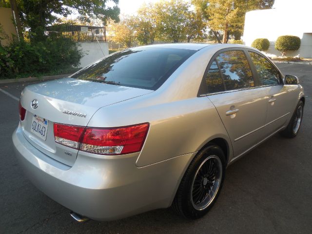 2006 Hyundai Sonata FWD 4dr Sport