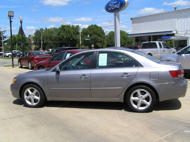 2006 Hyundai Sonata Elk Conversion Van