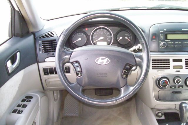 2006 Hyundai Sonata Elk Conversion Van
