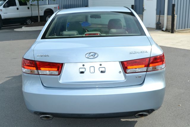 2006 Hyundai Sonata FWD 4dr Sport