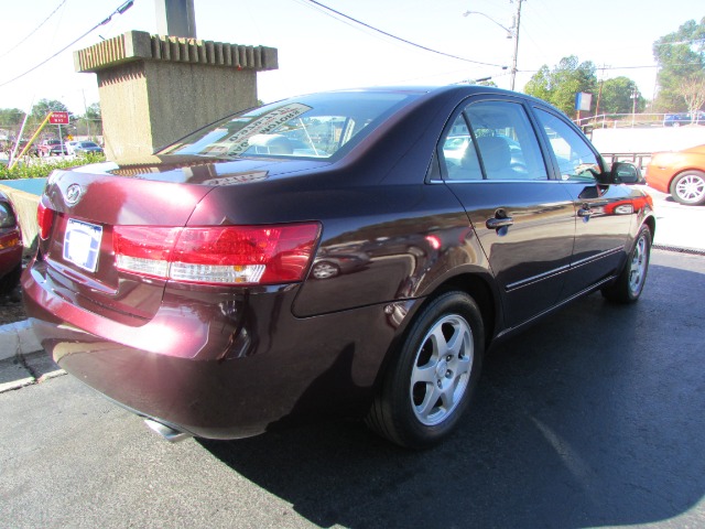 2006 Hyundai Sonata Elk Conversion Van