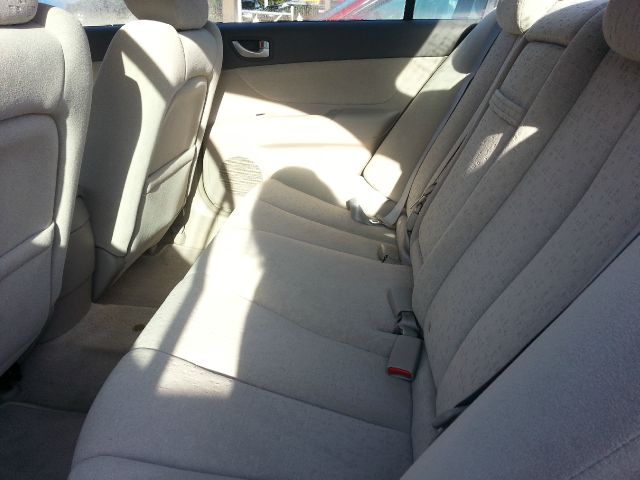 2007 Hyundai Sonata 750li Xdrive 1-ownerawdnavigation Sedan