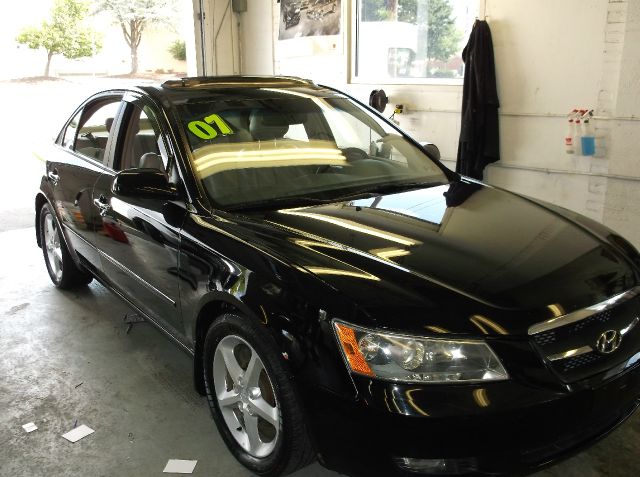 2007 Hyundai Sonata 2dr 2.0T Auto