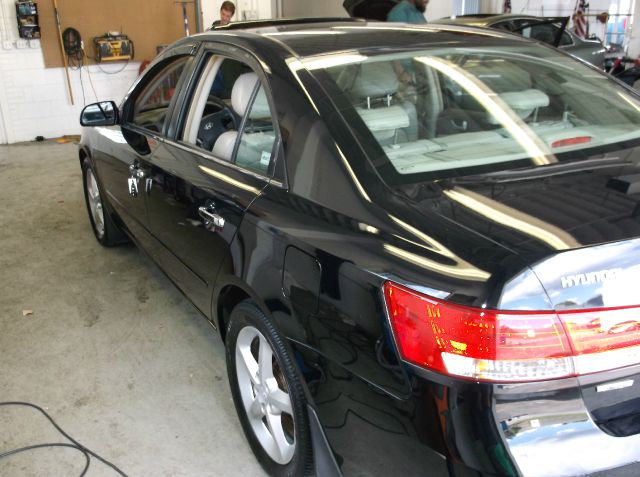 2007 Hyundai Sonata 2dr 2.0T Auto