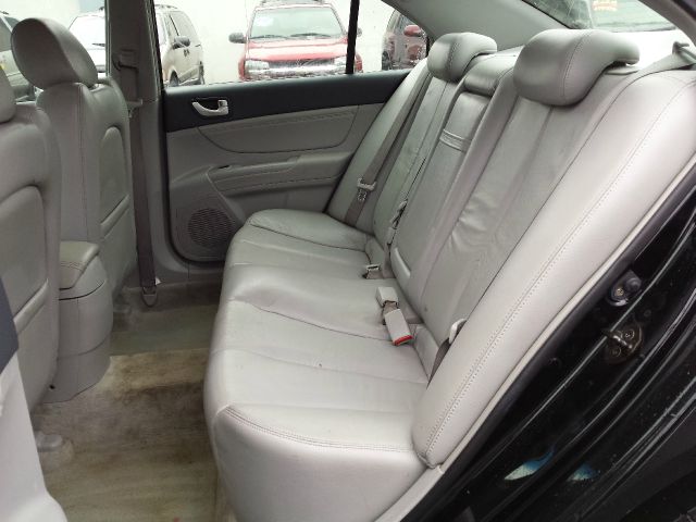 2007 Hyundai Sonata 2dr 2.0T Auto