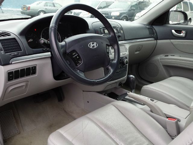 2007 Hyundai Sonata 2dr 2.0T Auto