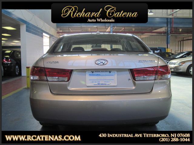2008 Hyundai Sonata 4WD 4-door