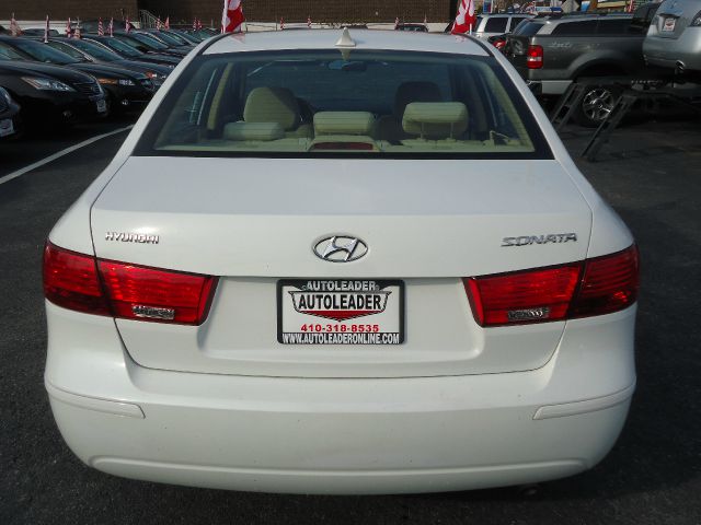 2009 Hyundai Sonata FWD 4dr Sport