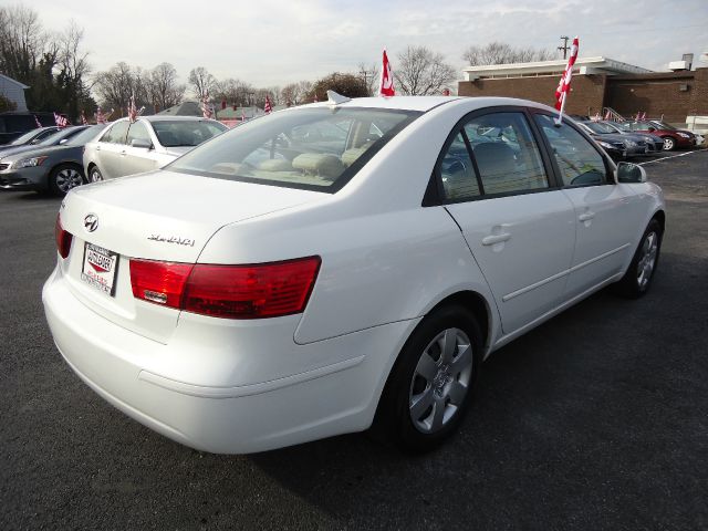 2009 Hyundai Sonata FWD 4dr Sport