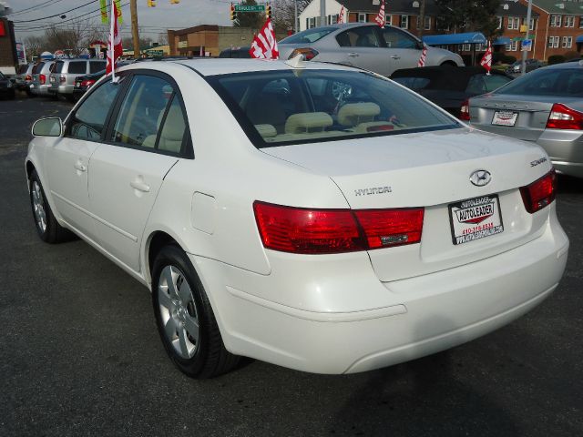2009 Hyundai Sonata FWD 4dr Sport