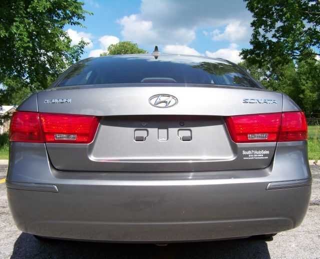 2009 Hyundai Sonata FWD 4dr Sport