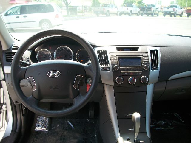 2009 Hyundai Sonata FWD 4dr Sport
