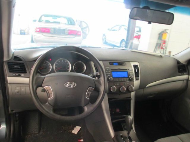 2010 Hyundai Sonata FWD 4dr Sport