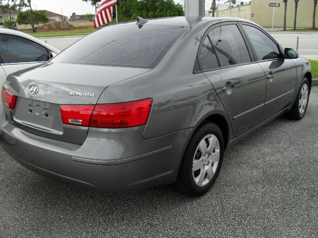 2010 Hyundai Sonata Unknown