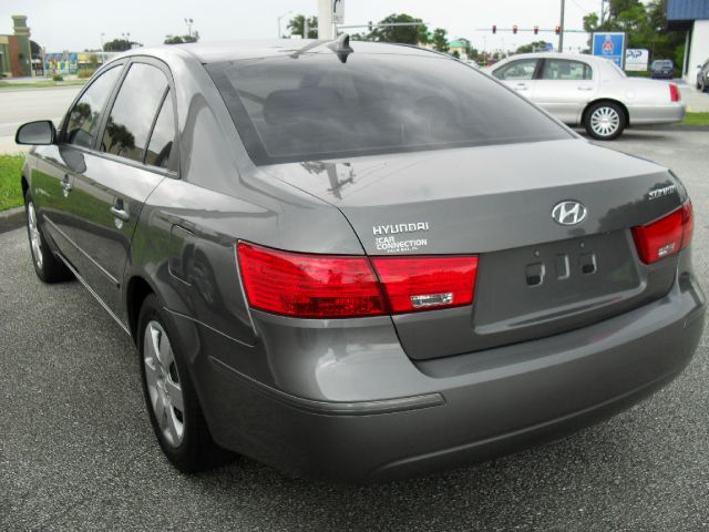2010 Hyundai Sonata Unknown