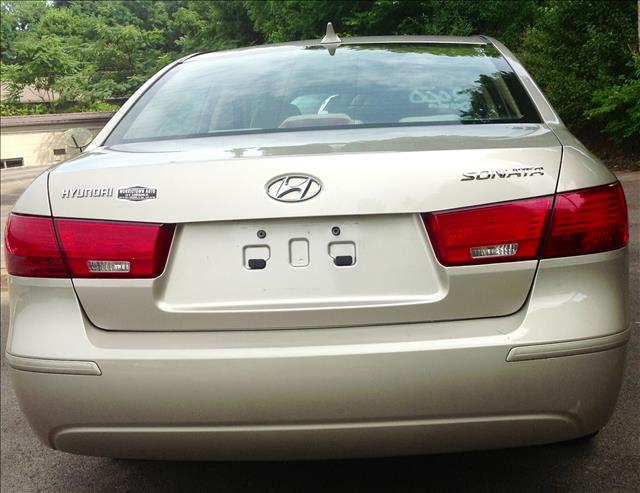 2010 Hyundai Sonata FWD 4dr Sport