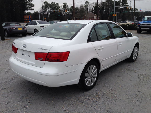 2010 Hyundai Sonata FWD 4dr Sport