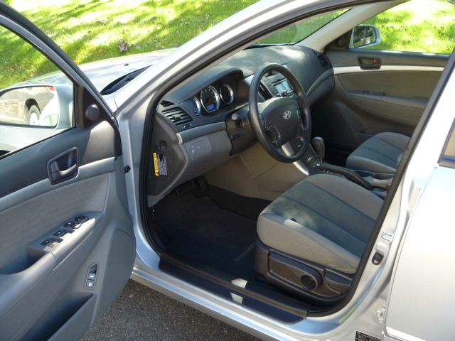 2010 Hyundai Sonata FWD 4dr Sport