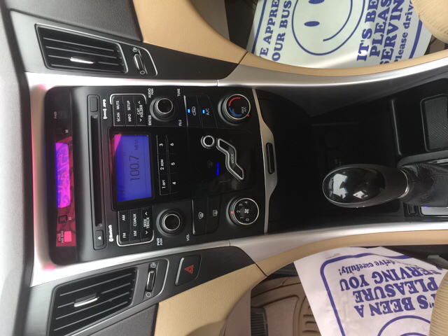 2011 Hyundai Sonata Supercab SRW 4X