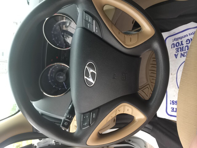 2011 Hyundai Sonata Supercab SRW 4X