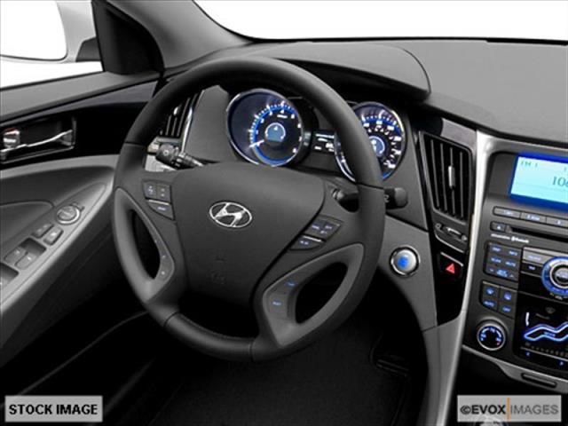 2011 Hyundai Sonata Crown