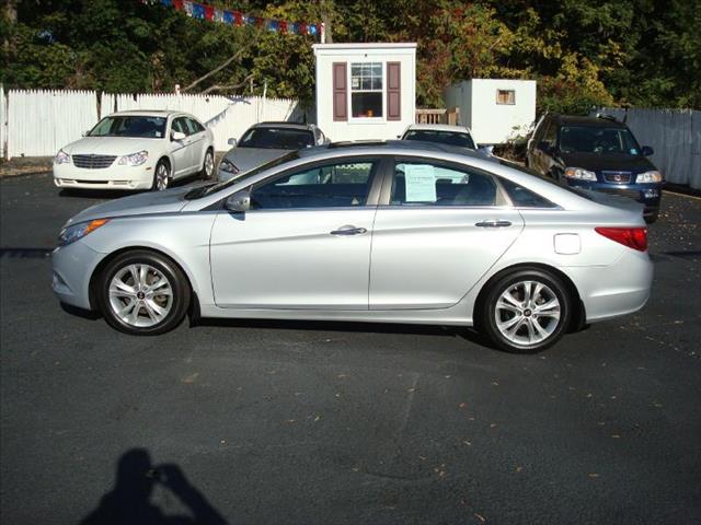 2011 Hyundai Sonata 2000 Ford Style