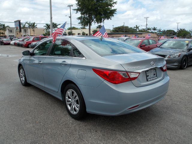 2011 Hyundai Sonata Supercab SRW 4X