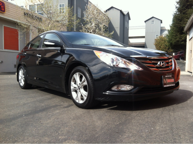 2011 Hyundai Sonata Crew Cabz71