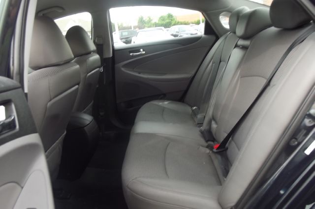 2011 Hyundai Sonata Crew Cabz71