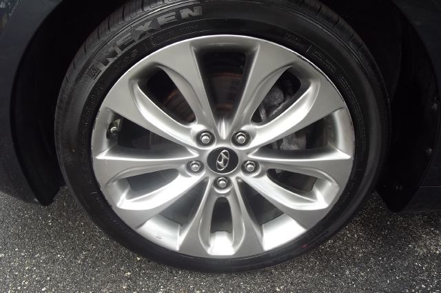 2011 Hyundai Sonata Crew Cabz71