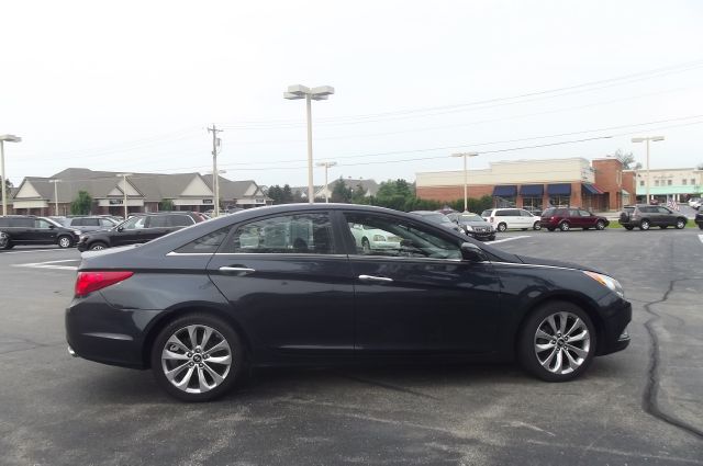 2011 Hyundai Sonata Crew Cabz71