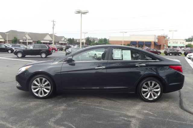 2011 Hyundai Sonata Crew Cabz71