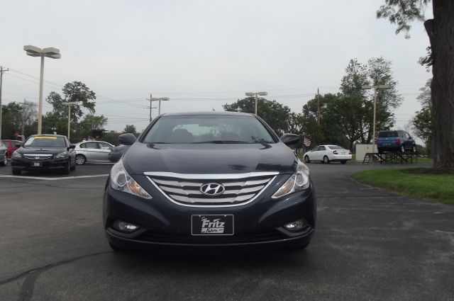 2011 Hyundai Sonata Crew Cabz71