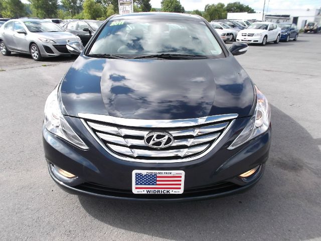 2011 Hyundai Sonata SLT 25