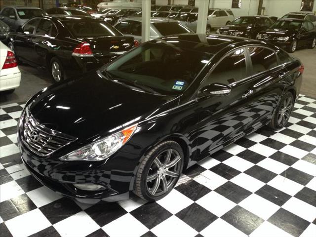 2011 Hyundai Sonata 2500 Xtnded Cargo Van W. Bins